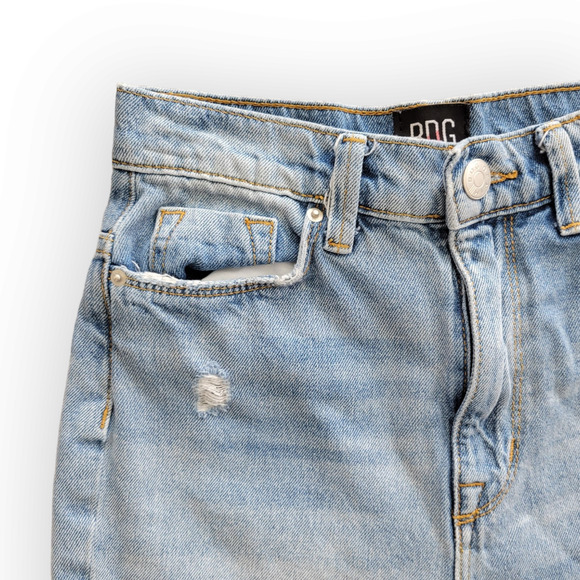 BDG Urban Outfitters High Waisted Ripped Mom Jeans 24 - Picture 2 of 9